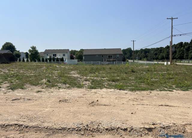 Property at 5629 Courtney Lynn Ct, Wyoming, MI 49418