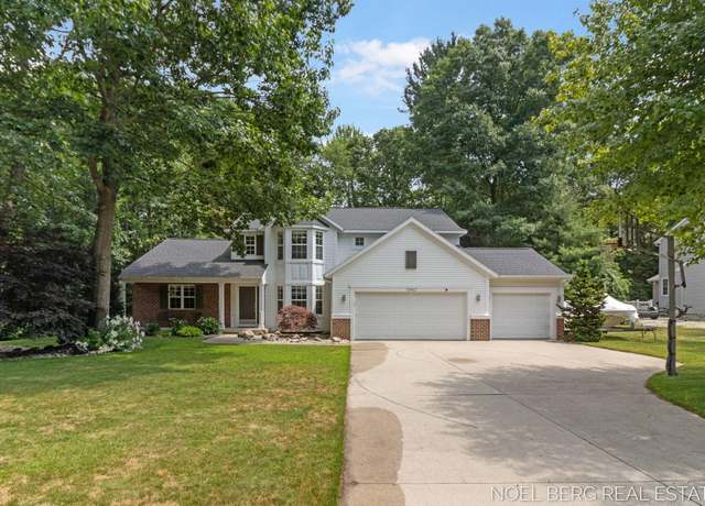 Property at 13462 Ravine View Dr, Grand Haven, MI 49417, 4 beds, 2.5 baths