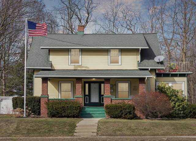 Property at 731 Phoenix St, South Haven, MI 49090, 3 beds, 1.5 baths