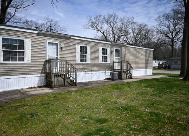 Property at 567 Harvest Ln, Muskegon, MI 49442, 3 beds, 2 baths