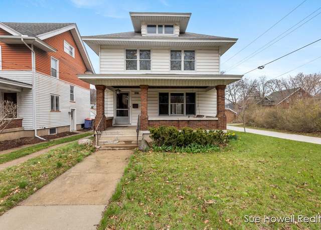 Property at 1317 Fulton St W, Grand Rapids, MI 49504, 3 beds, 1.5 baths