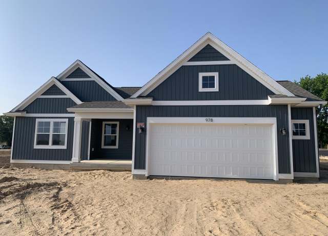 Property at 978 Ellerston St NW #33, Comstock Park, MI 49321, 3 beds, 2 baths