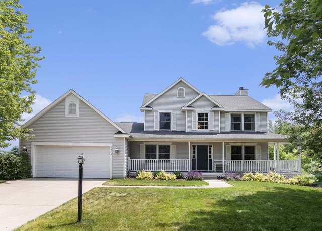 Property at 7474 Agawa Trl NE, Rockford, MI 49341, 4 beds, 3.5 baths