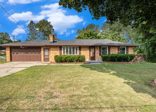 Property at 4785 Kalamazoo Ave SE, Kentwood, MI 49508, 3 beds, 2.5 baths