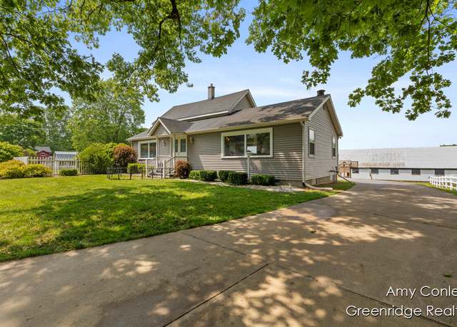 Property at 821 W Baseline Rd, Plainwell, MI 49080, 3 beds, 1 bath