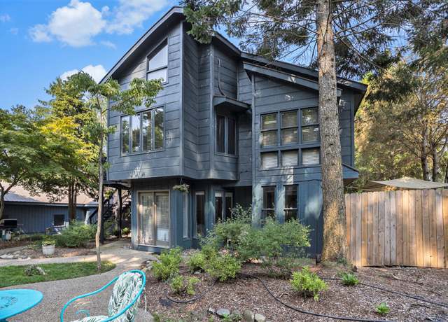 Property at 36 N Union St, Douglas, MI 49406, 5 beds, 2 baths