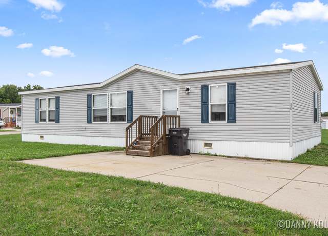 Property at 135 Shapell Ln NW, Grand Rapids, MI 49534, 3 beds, 2 baths