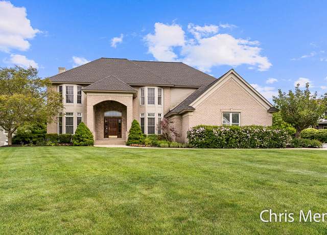 Property at 150 Bay Circle Dr, Holland, MI 49424, 5 beds, 4 baths