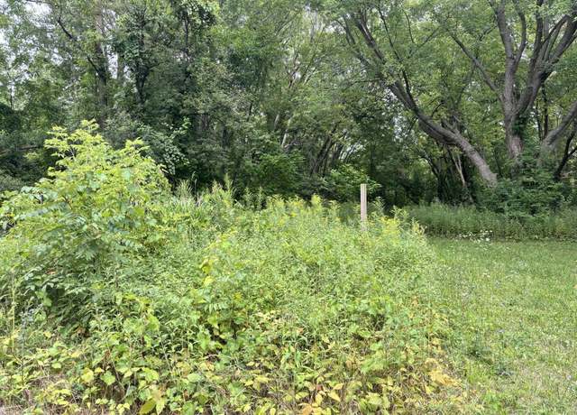 Property at 3661 Willow Dr NE, Grand Rapids, MI 49525