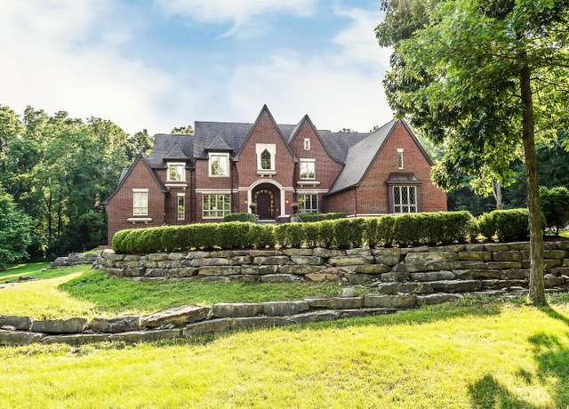 Property at 3250 Oak Hollow Dr, Ann Arbor, MI 48103, 4 beds, 5 baths