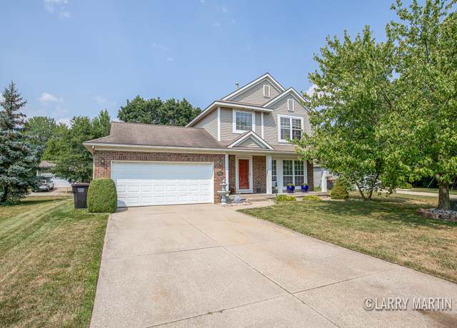 Property at 3967 E Deblaay Dr SE, Kentwood, MI 49512, 3 beds, 3 baths