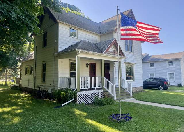 Property at 319 N Robinson St, Schoolcraft, MI 49087, 3 beds, 1 bath