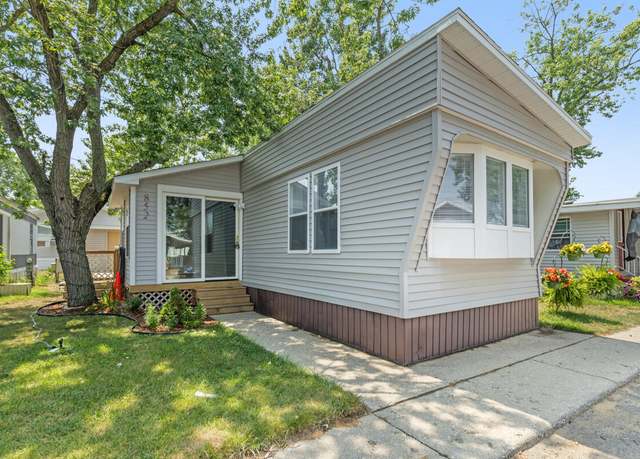 Property at 852 Tarpon St St SW, Wyoming, MI 49509, 2 beds, 1 bath