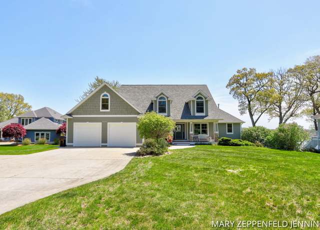 Property at 15104 Willowwood Ct, Grand Haven, MI 49417, 4 beds, 3.5 baths