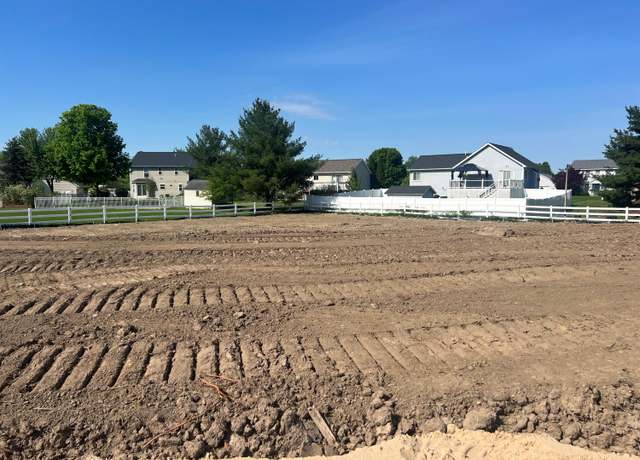 Property at 5667 Courtney Lynn Ct, Wyoming, MI 49418