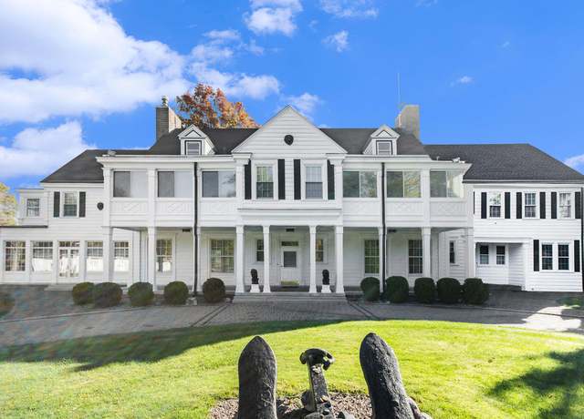 Property at 19123 Parke Ln, Grosse Ile, MI 48138, 7 beds, 9 baths