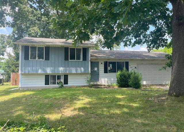 Property at 938 Clausen Ave, Three Rivers, MI 49093, 3 beds, 1 bath