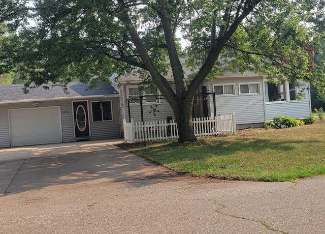Property at 436 Rose Park Dr, Holland, MI 49424, 3 beds, 1 bath