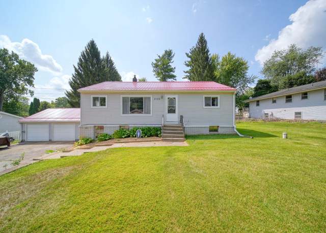 Property at 2100 N Cloverhill Rd, Jackson, MI 49201, 5 beds, 2 baths