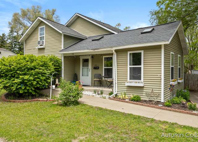 Property at 918 W Grove St, Greenville, MI 48838, 3 beds, 2 baths