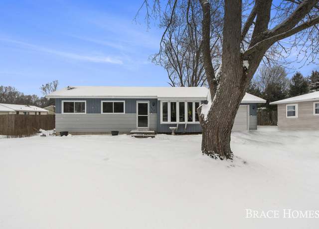 Property at 3452 Balsam Ave NE, Grand Rapids, MI 49525, 4 beds, 2 baths