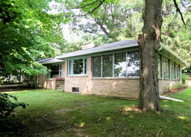 Property at 890 White Lake Rd, Pleasant Lake, MI 49272, 3 beds, 1.5 baths