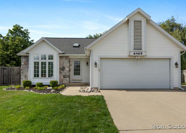 Property at 6469 Edgeknoll Ct SE, Kentwood, MI 49508, 4 beds, 2 baths