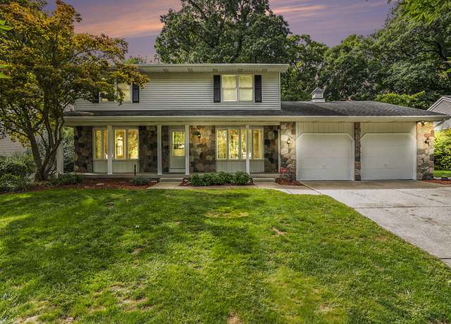 Property at 2530 Westbrook Dr NW, Grand Rapids, MI 49504, 3 beds, 3.5 baths