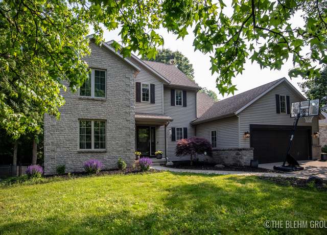 Property at 2567 Golfbury Dr SW, Wyoming, MI 49519, 5 beds, 3 baths