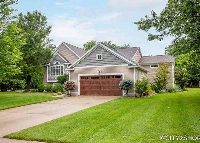 Property at 3981 Acadia Dr, Hudsonville, MI 49426, 4 beds, 3 baths