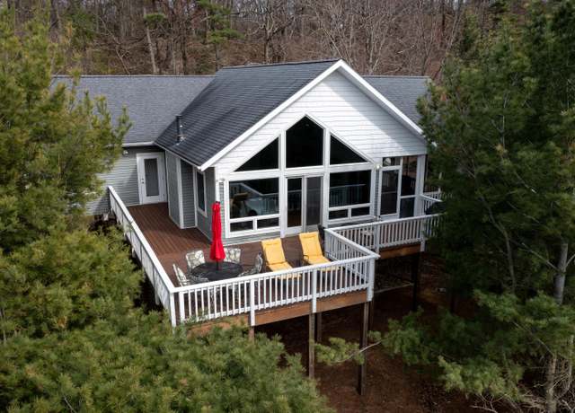 Property at 14 N Lighthouse Dr, Mears, MI 49436, 3 beds, 2 baths