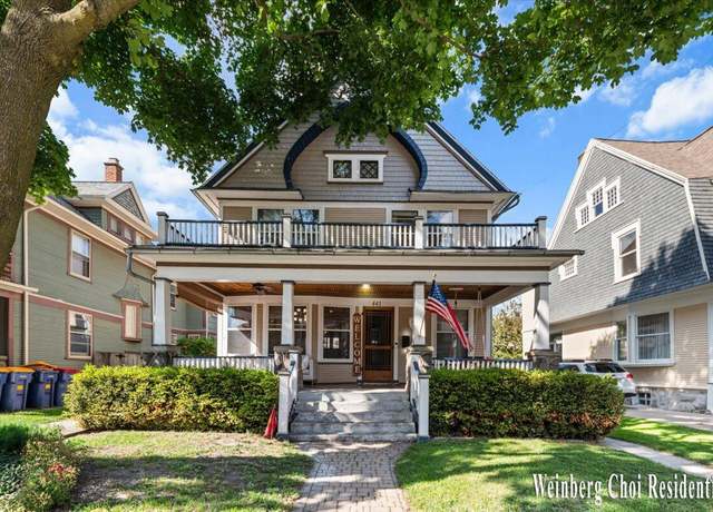 Property at 441 Pleasant St SE, Grand Rapids, MI 49503, 4 beds, 3.5 baths