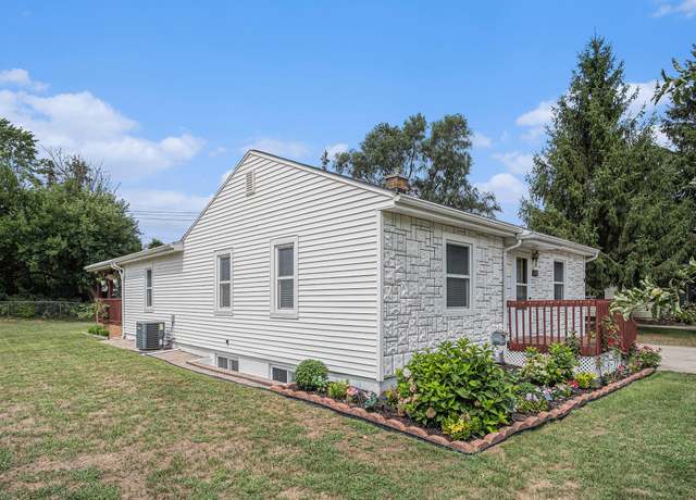 Property at 1145 Eastmont Dr SE, Grand Rapids, MI 49546, 4 beds, 2.5 baths