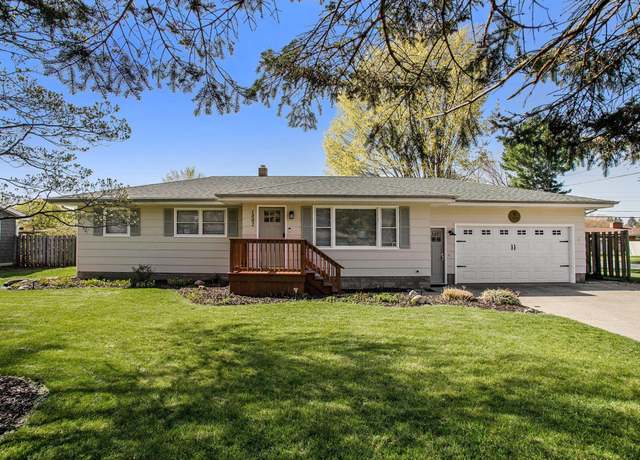 Property at 1802 S Donna Dr, Stevensville, MI 49127, 3 beds, 1.5 baths