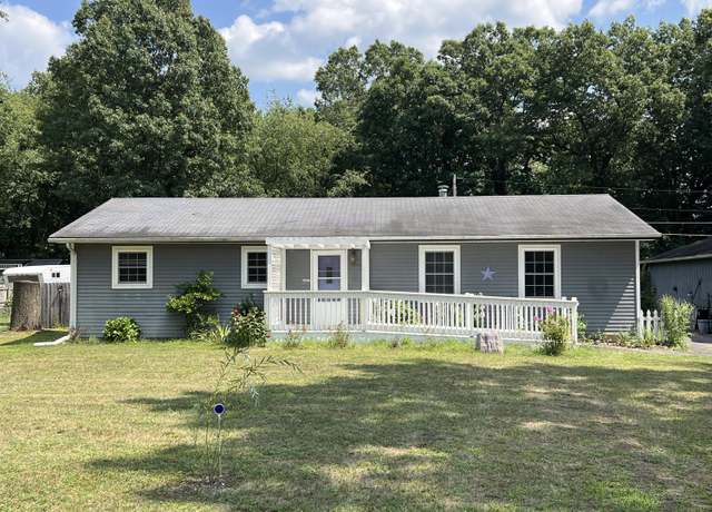 Property at 70661 Dennis Dr, Niles, MI 49120, 3 beds, 1 bath