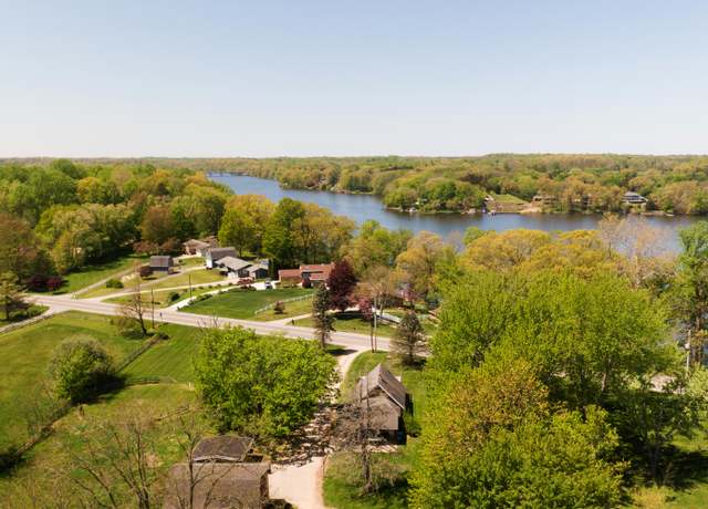 Property at 10465 Range Line Rd, Berrien Springs, MI 49103, 3 beds, 3 baths
