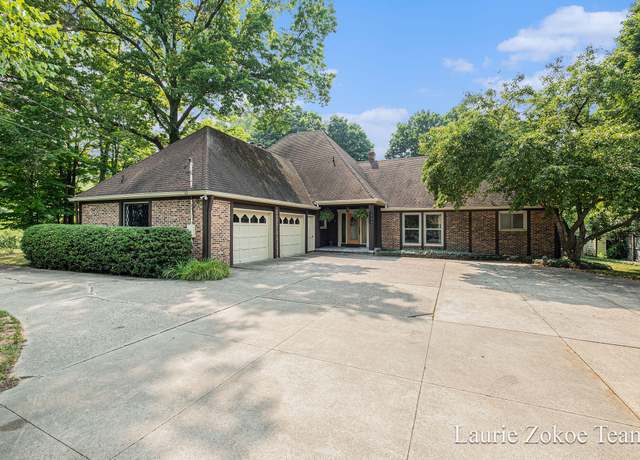Property at 1733 Whitmore Ave NW, Grand Rapids, MI 49534, 6 beds, 4.5 baths