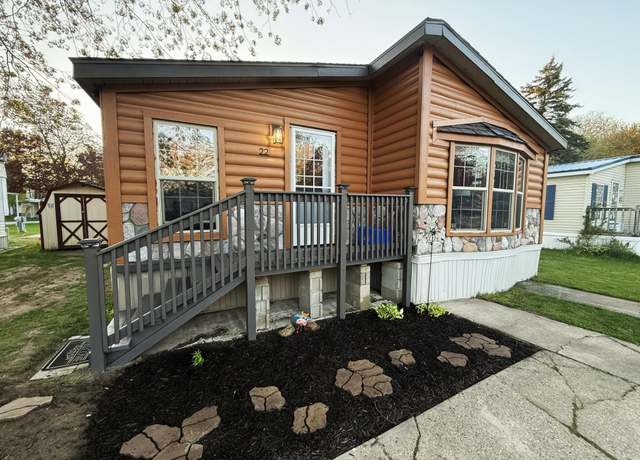 Property at 927 W Lake Dr #22, Fremont, MI 49412, 3 beds, 2 baths