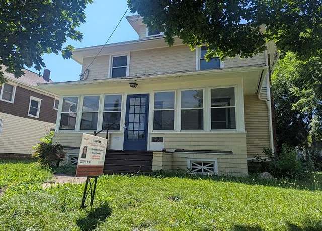 Property at 1205 E Ganson St, Jackson, MI 49201, 3 beds, 1 bath