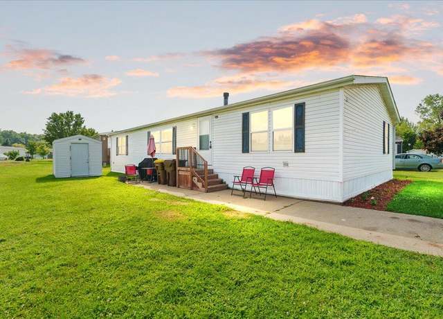 Property at 944 Tyler Dr, Eaton Rapids, MI 48827, 3 beds, 2 baths