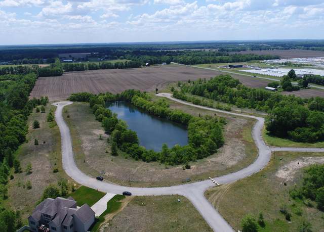 Property at 8 Caroline Ct, Edwardsburg, MI 49112
