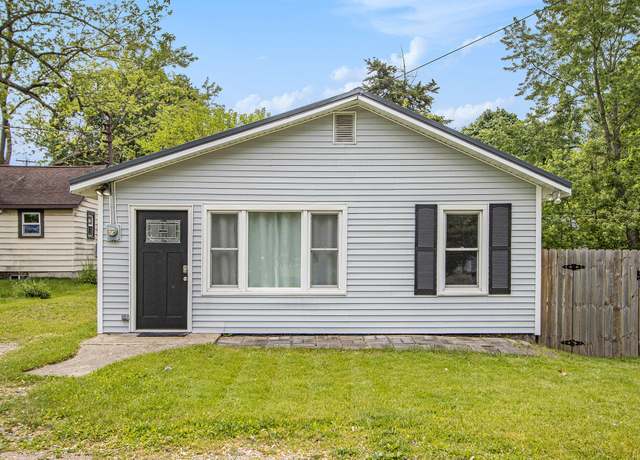 Property at 3924 Oakland Dr, Kalamazoo, MI 49008, 3 beds, 1 bath