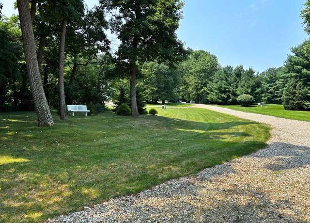 Property at 6454 Sweetbriar Ct, Sawyer, MI 49125