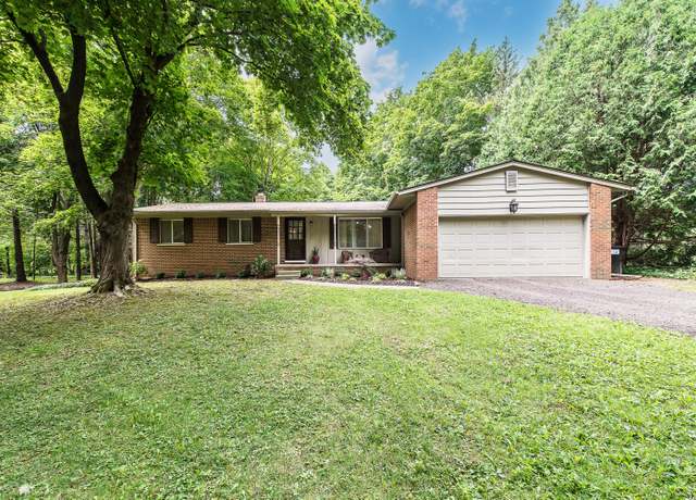 Property at 1100 Taylor Rd, Brighton, MI 48114, 5 beds, 2.5 baths
