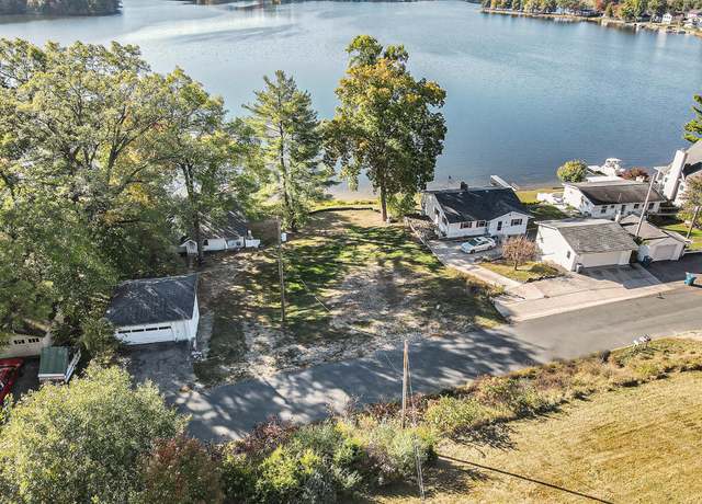 Property at 12320 N Sherman Lake Dr, Augusta, MI 49012