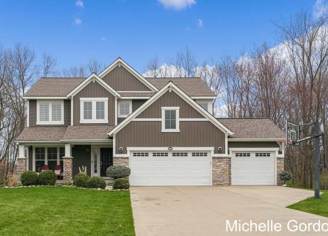 Property at 5655 Summerset Woods Dr SE, Alto, MI 49302, 5 beds, 3.5 baths