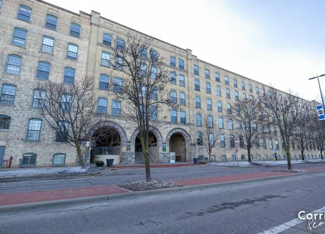 Property at 940 Monroe Ave NW #439, Grand Rapids, MI 49503, 2 beds, 1 bath