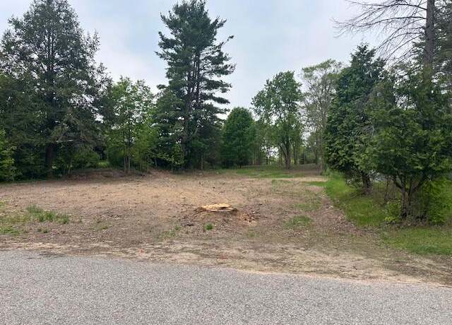 Property at 1075 E Pine Hill Ave, White Cloud, MI 49349