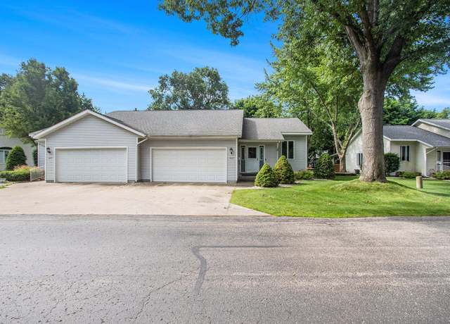 Property at 1067 Aspen Dr, Norton Shores, MI 49441, 3 beds, 2.5 baths
