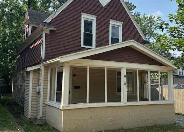 Property at 910 Prince St SE, Grand Rapids, MI 49507, 3 beds, 1 bath